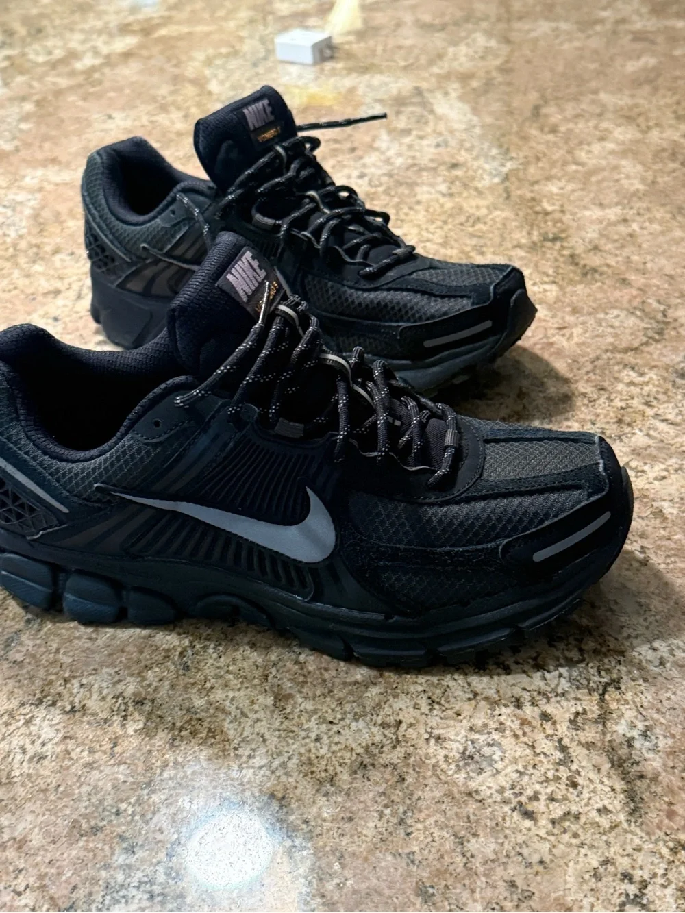 Nike Men’s Vomero 5 Black Sequoia HV2527-001 SIZE 9
